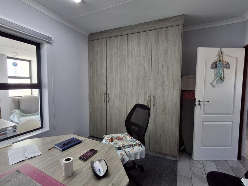 3 Bedroom Property for Sale in Golden Mile Western Cape